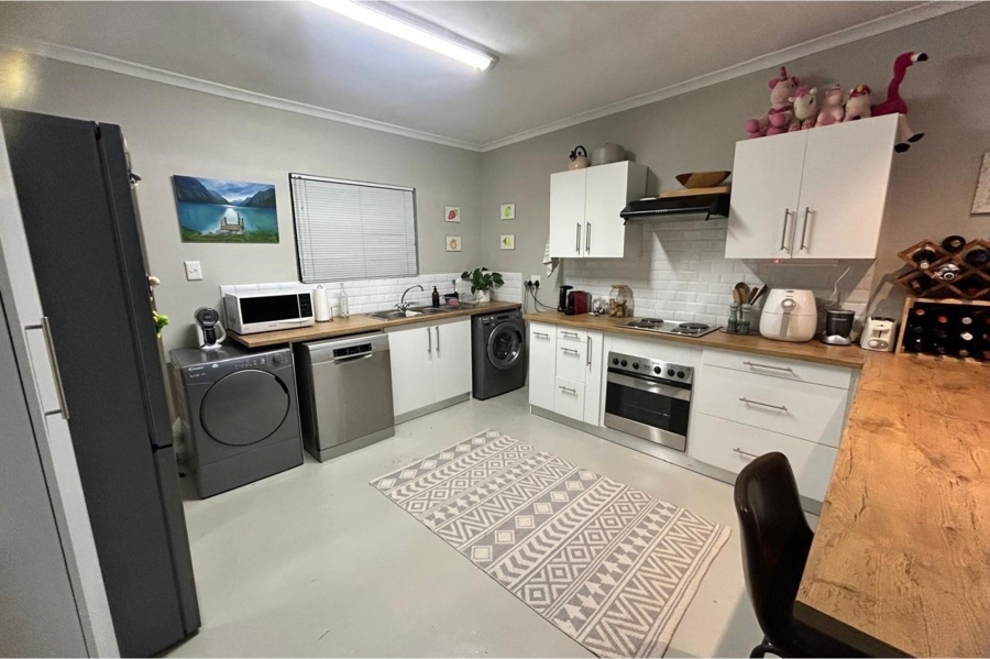 To Let 2 Bedroom Property for Rent in Paarl South Western Cape